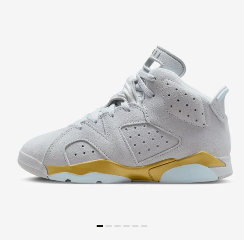 Jordan Kids Sneakers in White and Gold